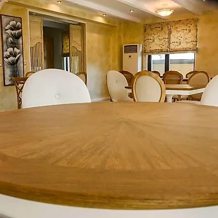 Отель Bilyana